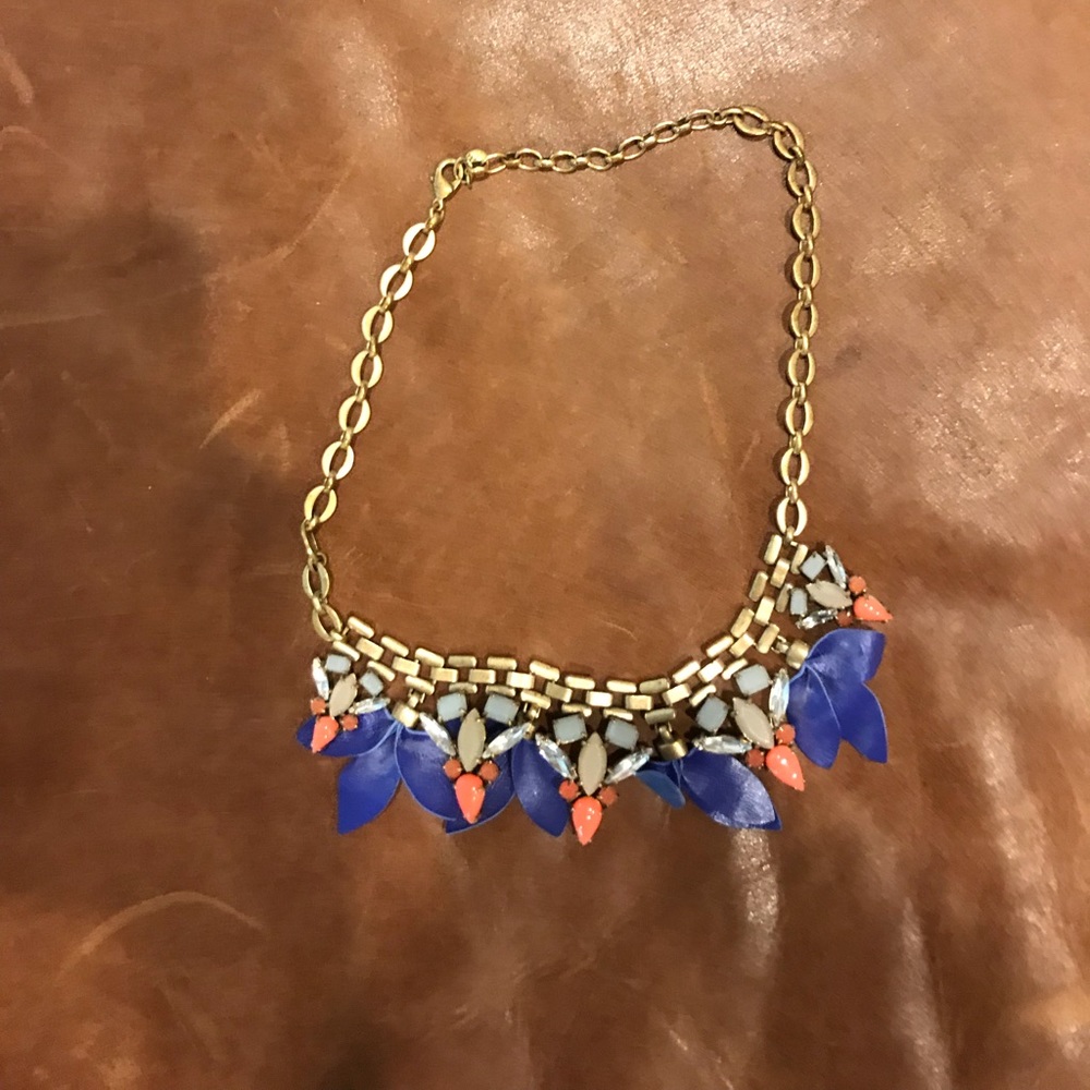 Stella and dot statement necklace